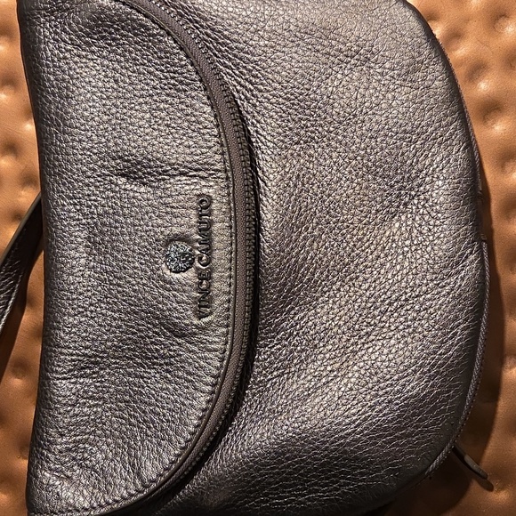 Vince Camuto Geniune Leather Crossbody EUC - Picture 4 of 12